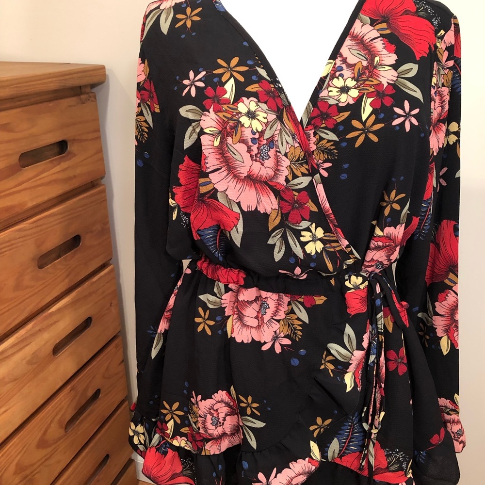 Boohoo Jasmine Floral Wrap Top Sz 18 Black NWT